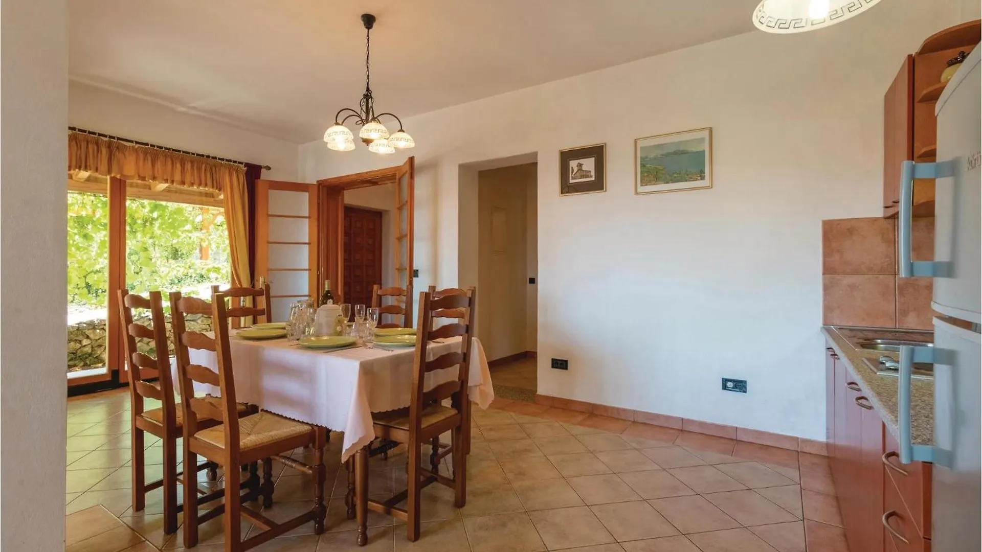 Holiday home Stunning Home In Preko With Kitchen