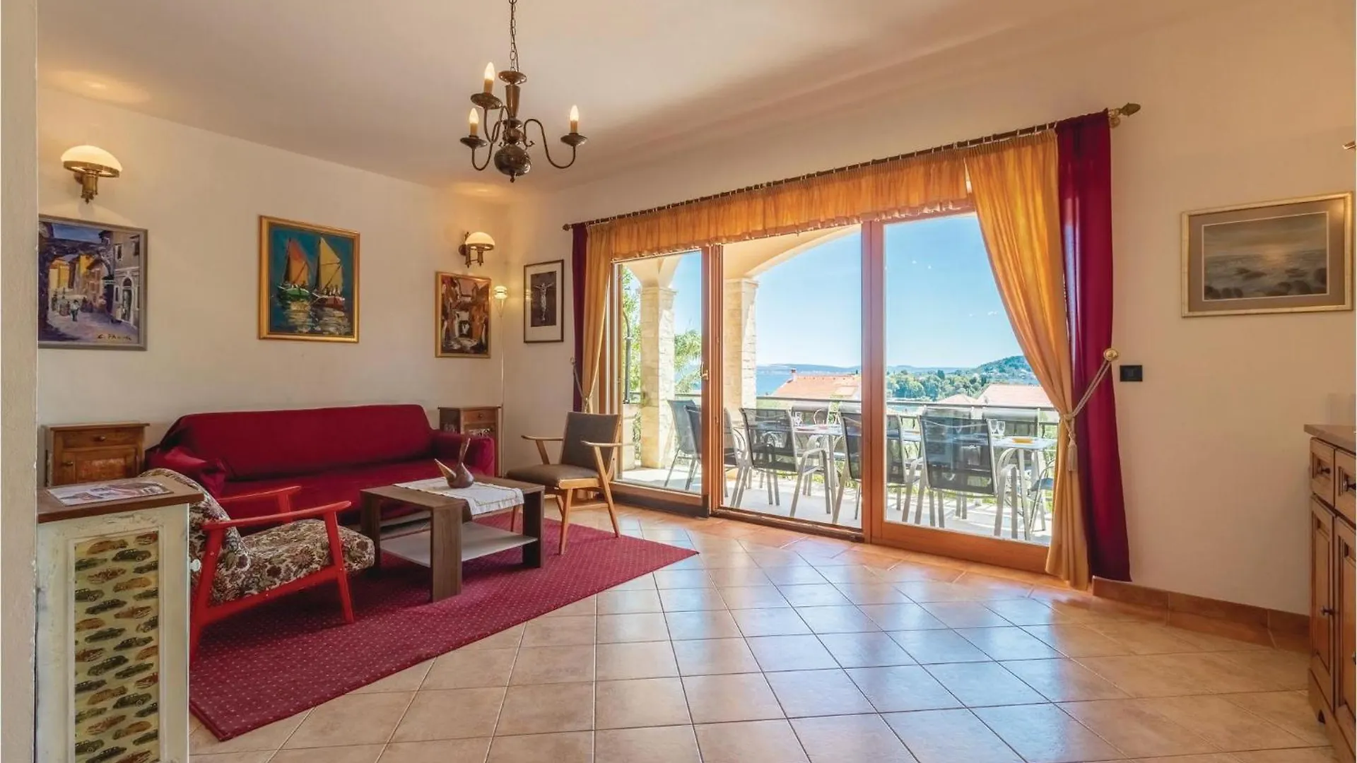 Stunning Home In Preko With Kitchen